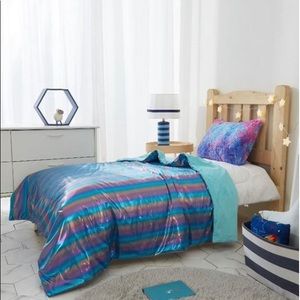 Your Zone Glimmer Throw Reverse To Super Soft Sherpa, Saltwer Shiny